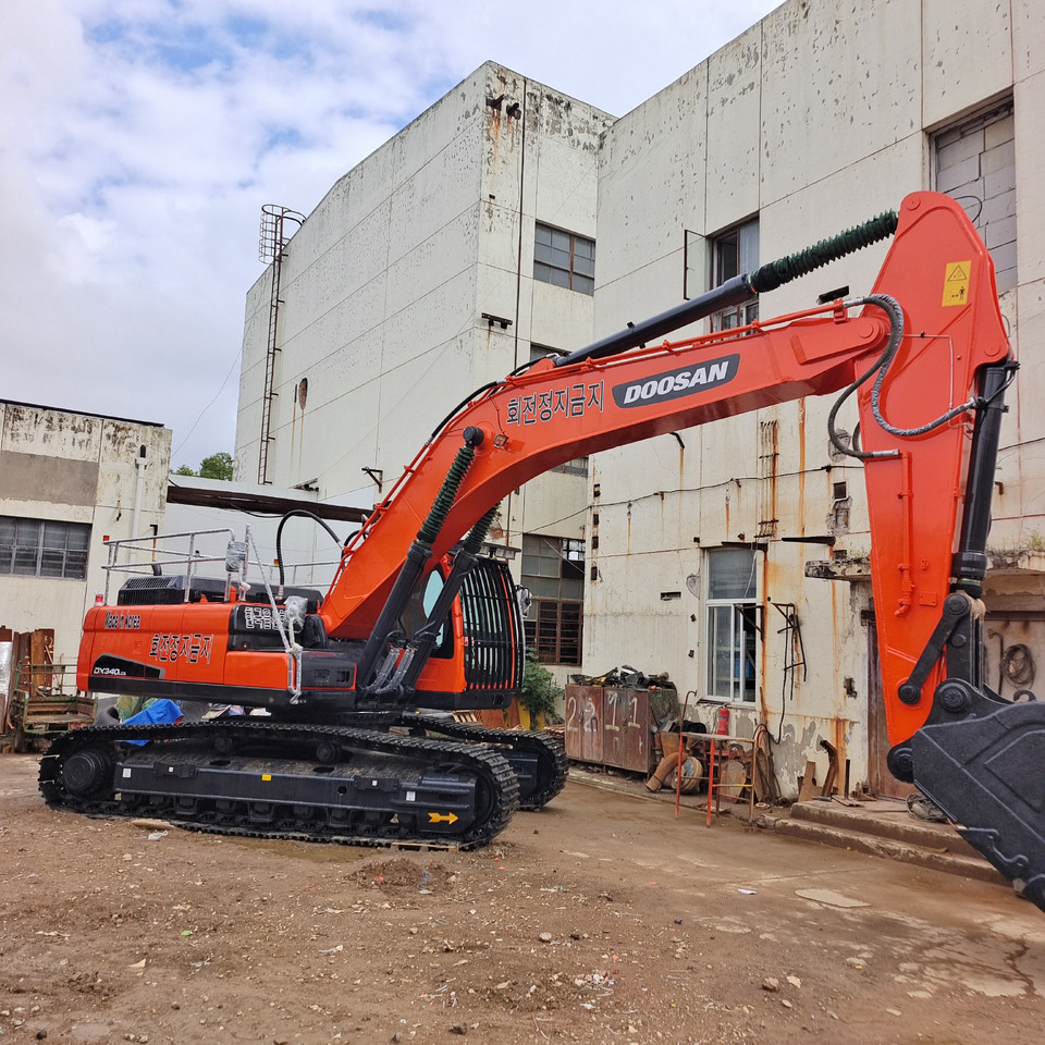 DOOSAN DX340 LCA DX 340 LC - 9C - Ekskavator me zinxhirë: foto 2 DOOSAN DX340 LCA DX 340 LC - 9C - Ekskavator me zinxhirë: foto 2
