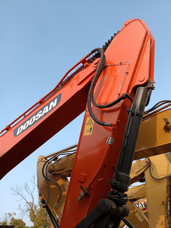 DOOSAN DX340LC-9C DX340 LCA - Ekskavator me zinxhirë: foto 2 DOOSAN DX340LC-9C DX340 LCA - Ekskavator me zinxhirë: foto 2