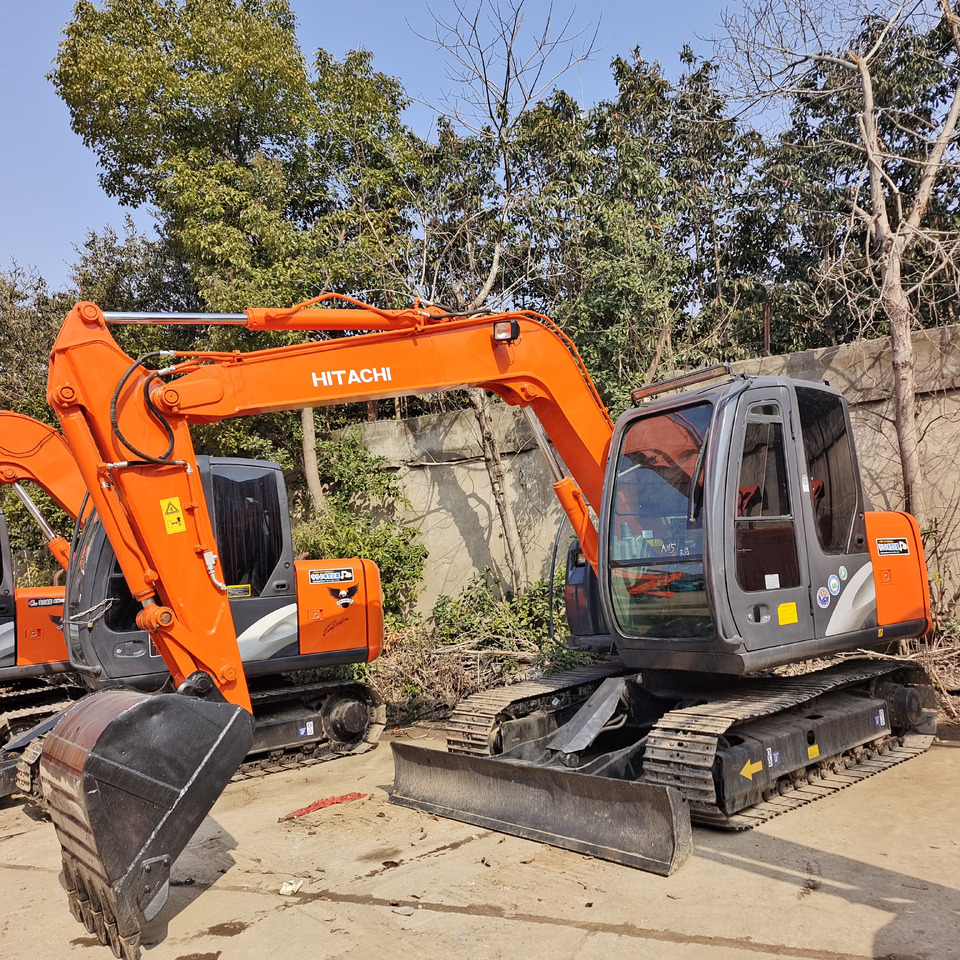 HITACHI ZX70 Hitachi ZAXIS70 - Miniekskavator: foto 1 HITACHI ZX70 Hitachi ZAXIS70 - Miniekskavator: foto 1