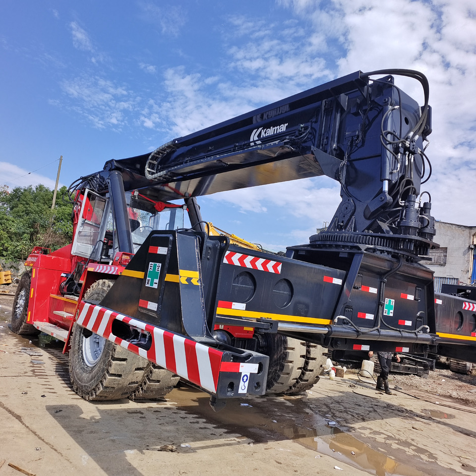 KALMAR DRF450 - Stivosës ritërheqës: foto 4 KALMAR DRF450 - Stivosës ritërheqës: foto 4