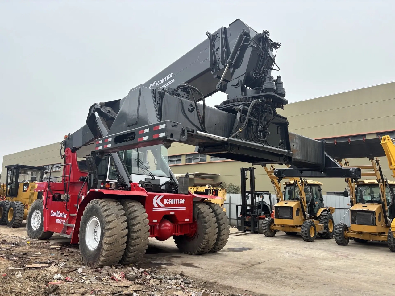 KALMAR DRS4527 - S5 45 TON DRF450 DRD450 DRU450 DRT450 - Stivosës ritërheqës: foto 1 KALMAR DRS4527 - S5 45 TON DRF450 DRD450 DRU450 DRT450 - Stivosës ritërheqës: foto 1