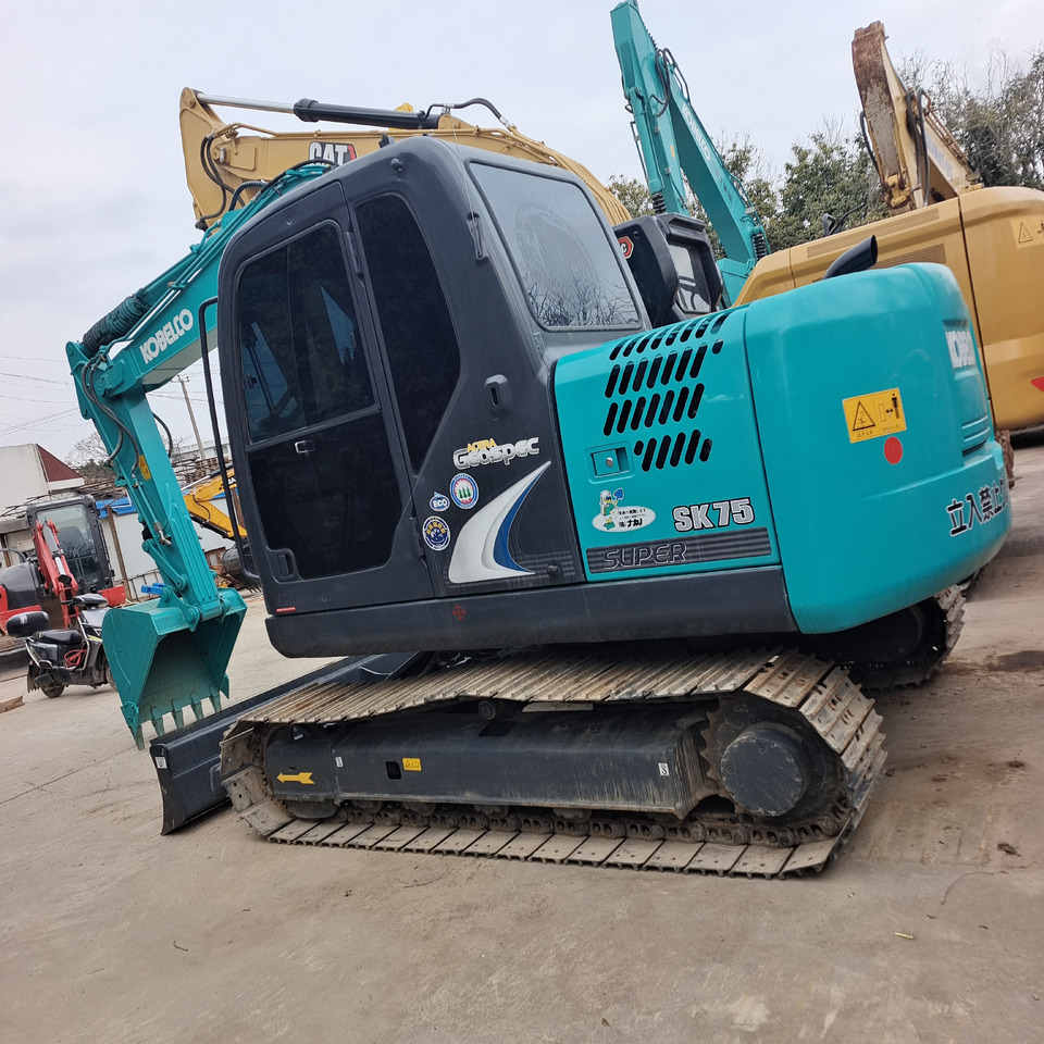 KOBELCO SK75 - Miniekskavator: foto 1 KOBELCO SK75 - Miniekskavator: foto 1