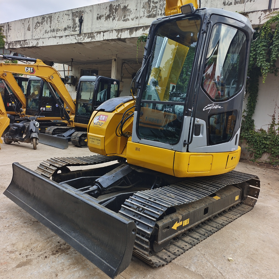 KOMATSU PC78US - Miniekskavator: foto 1 KOMATSU PC78US - Miniekskavator: foto 1