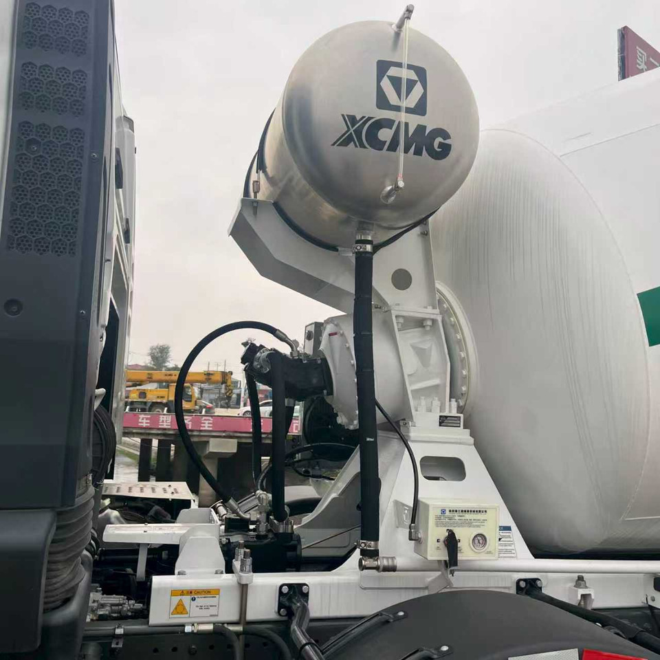 SINOTRUK HOWO TX350 EURO 5 - Autobetoniere: foto 3 SINOTRUK HOWO TX350 EURO 5 - Autobetoniere: foto 3