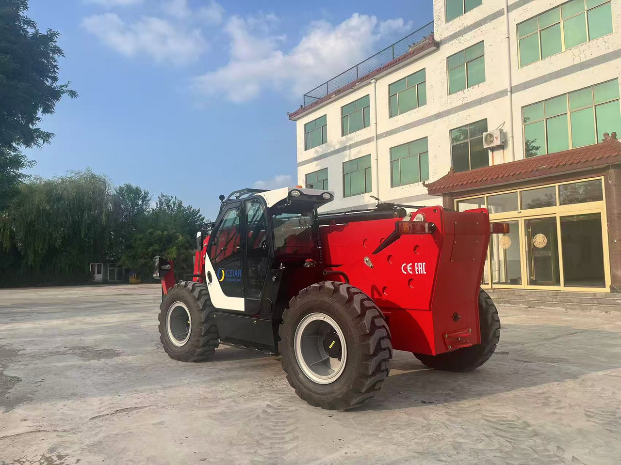 XCMG 9 METER BRAND NEW - Ekskavator teleskopik: foto 3 XCMG 9 METER BRAND NEW - Ekskavator teleskopik: foto 3