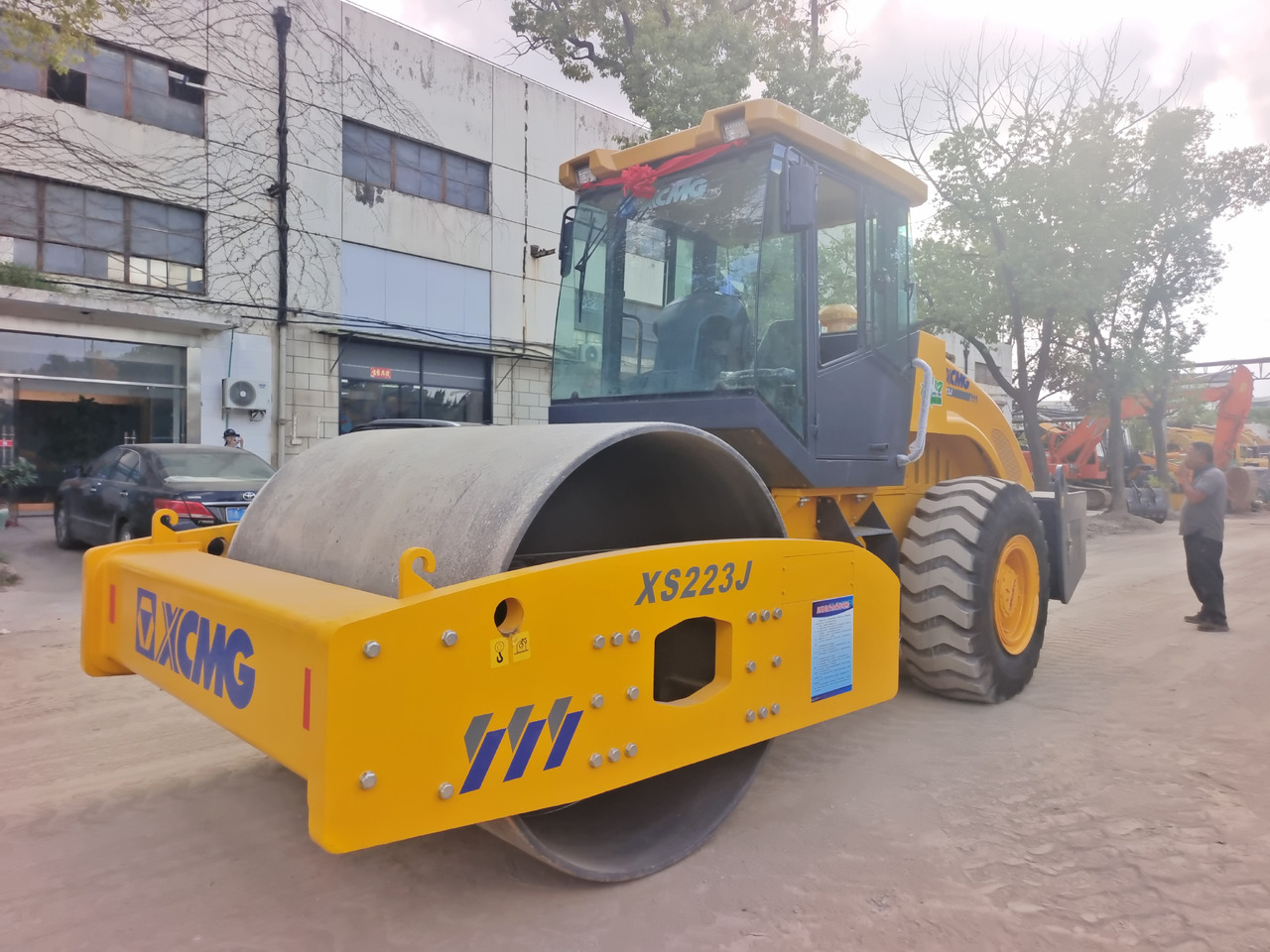 XCMG XS 223J XS263J 222J 203J 163J 183J - Rul rrugësh: foto 5 XCMG XS 223J XS263J 222J 203J 163J 183J - Rul rrugësh: foto 5