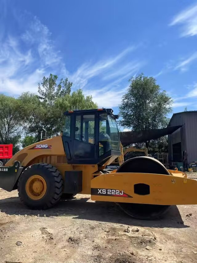 XCMG XS222J XS223J - Rul rrugësh: foto 4 XCMG XS222J XS223J - Rul rrugësh: foto 4