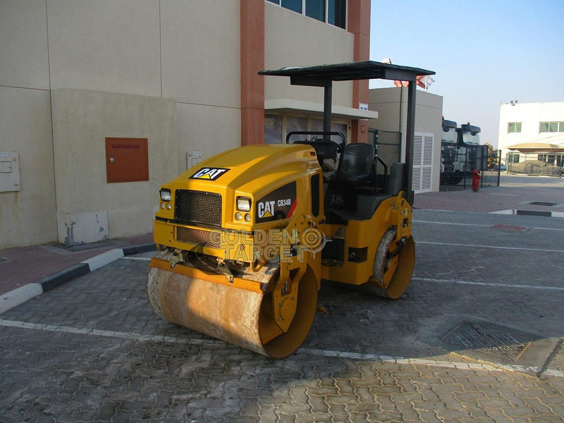 Caterpillar CB34B Tandem Roller - Rul bujqësor: foto 2 Caterpillar CB34B Tandem Roller - Rul bujqësor: foto 2