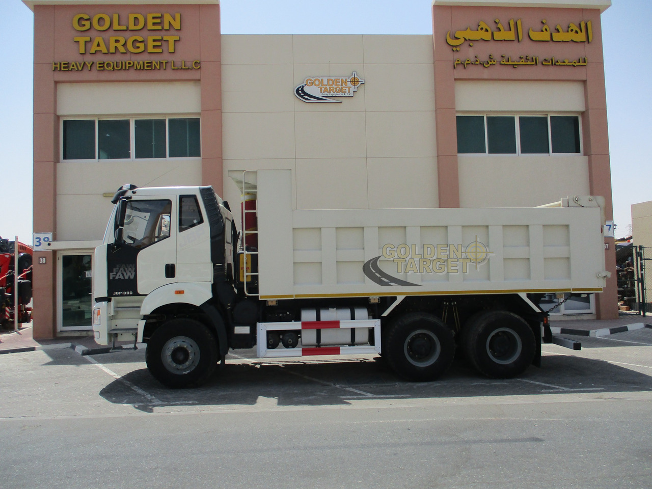 FAW J6P-390 6x4 Tipper Truck - Kamion vetëshkarkues: foto 5 FAW J6P-390 6x4 Tipper Truck - Kamion vetëshkarkues: foto 5