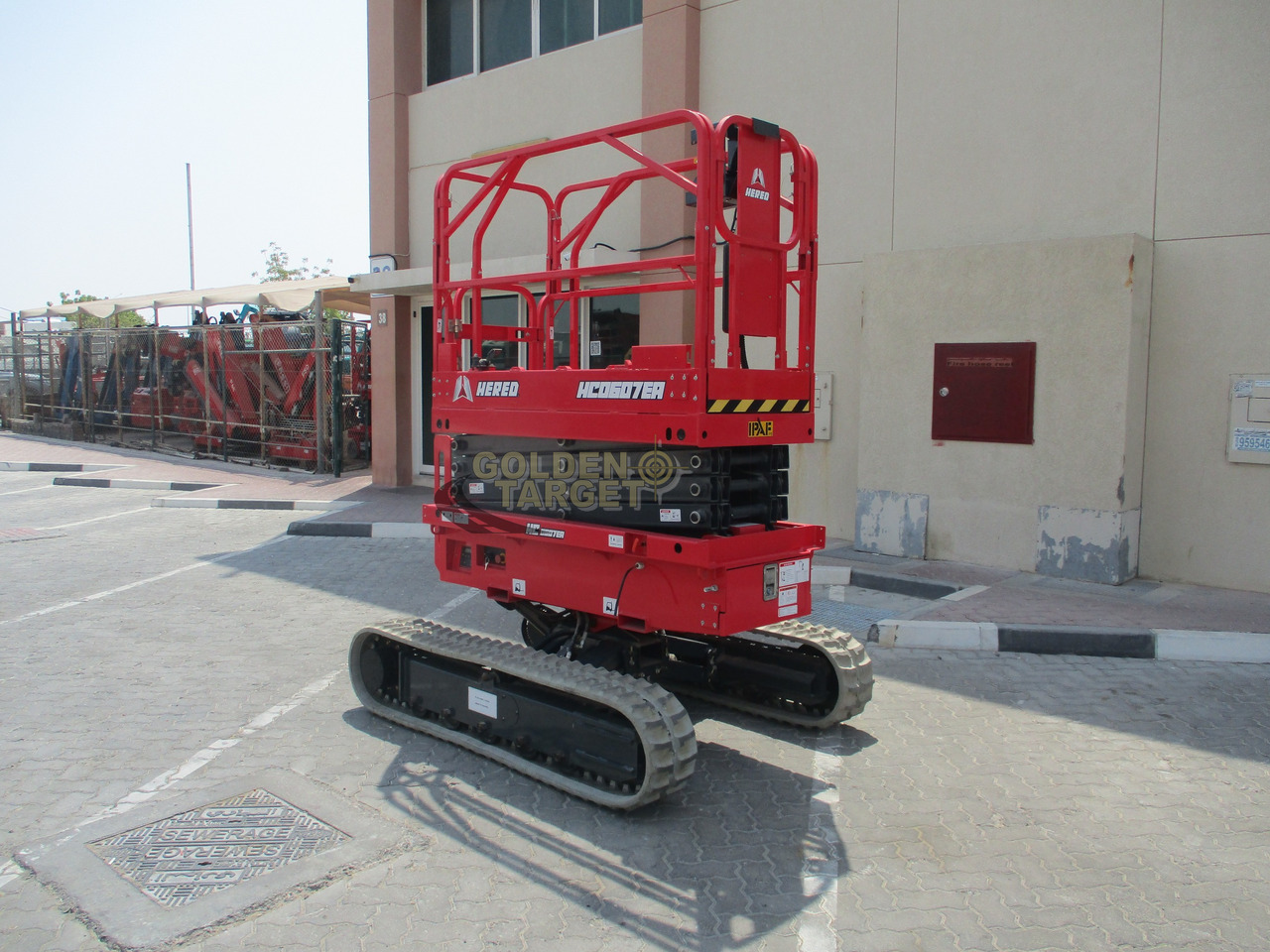 Hered HC0607EA Auto Level Crawler Scissor Lift - Ngritës gërshërë: foto 1 Hered HC0607EA Auto Level Crawler Scissor Lift - Ngritës gërshërë: foto 1