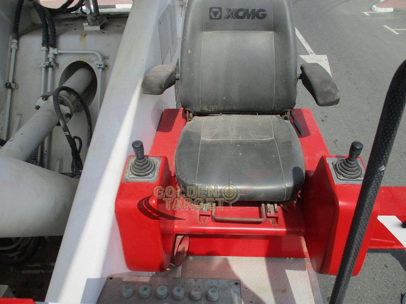 Platformë ajrore e montuar në kamion Mercedes-Benz Actros 3332: foto 19 Platformë ajrore e montuar në kamion Mercedes-Benz Actros 3332: foto 19