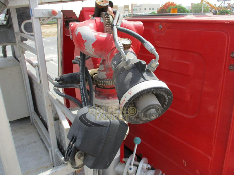 Platformë ajrore e montuar në kamion Mercedes-Benz Actros 3332: foto 18 Platformë ajrore e montuar në kamion Mercedes-Benz Actros 3332: foto 18