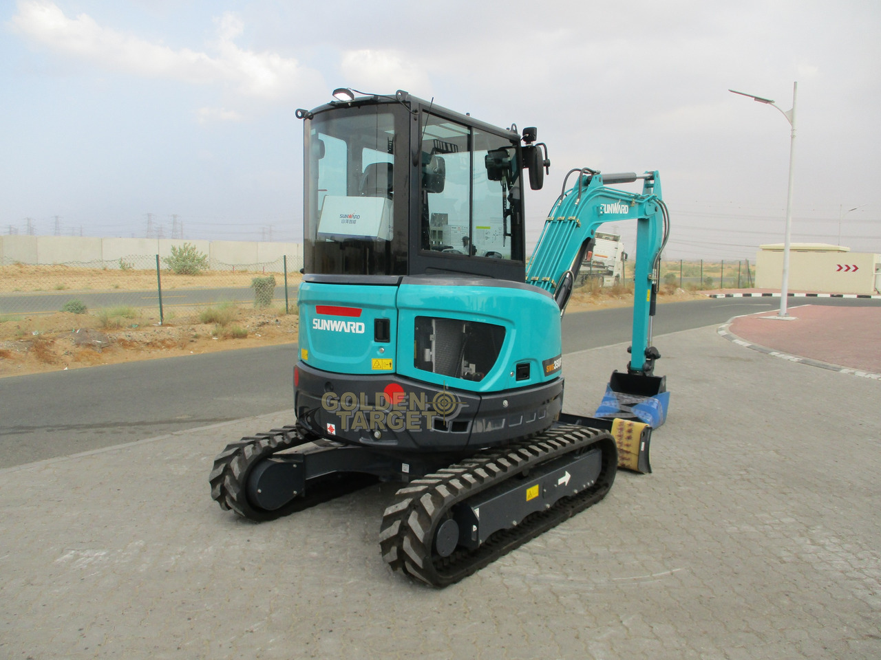 SUNWARD SWE35UF Mini Hydraulic Excavator - Miniekskavator: foto 3 SUNWARD SWE35UF Mini Hydraulic Excavator - Miniekskavator: foto 3