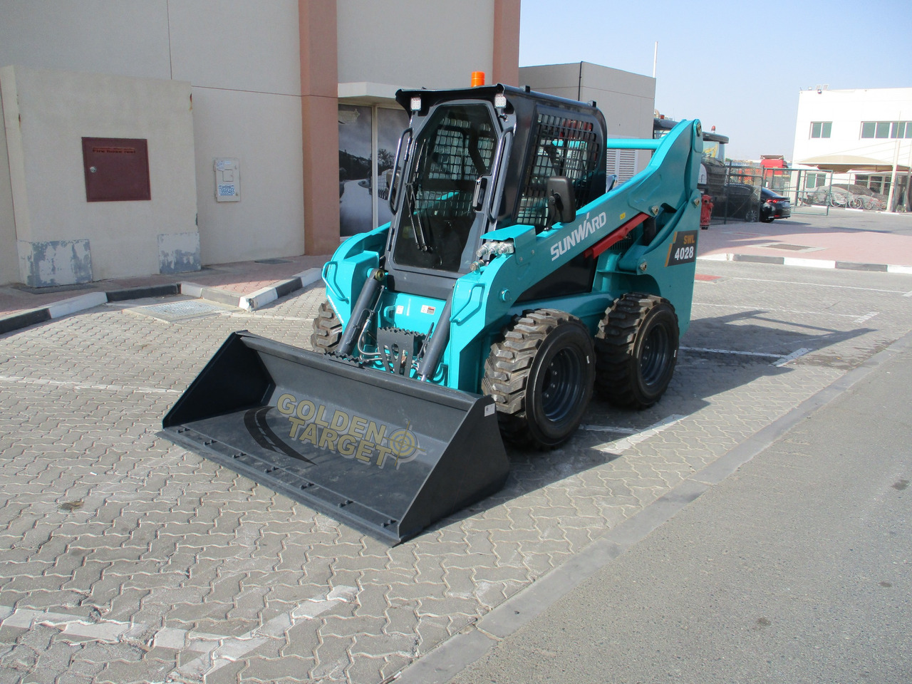 SUNWARD SWL4028 Skid Steer Loader - Mini fadrom: foto 2 SUNWARD SWL4028 Skid Steer Loader - Mini fadrom: foto 2