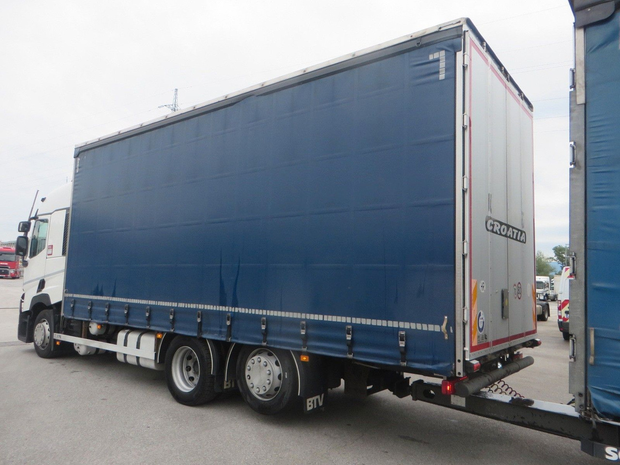 Renault T480 SC 6x2 Tandem jumbo 116m3 - Kamion me tendë: foto 5 Renault T480 SC 6x2 Tandem jumbo 116m3 - Kamion me tendë: foto 5