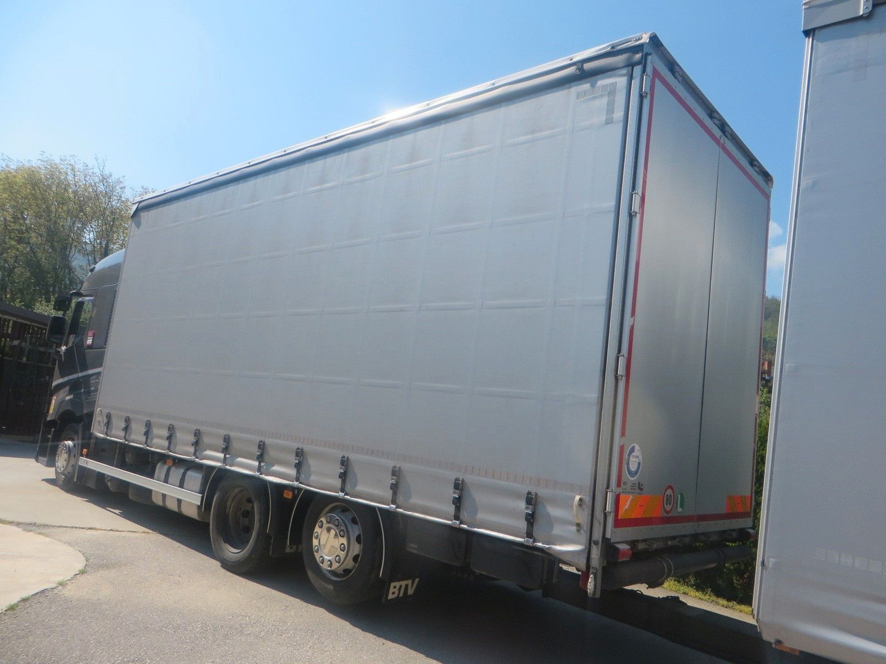 Renault T480 SC 6x2 tandem jumbo 116m3 - Kamion me tendë: foto 5 Renault T480 SC 6x2 tandem jumbo 116m3 - Kamion me tendë: foto 5