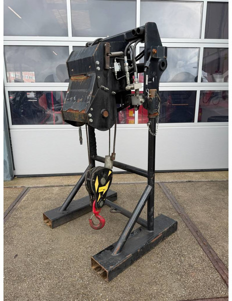 Manitou Treuil 3 ton - Kokë për Makineri ndërtimi: foto 1 Manitou Treuil 3 ton - Kokë për Makineri ndërtimi: foto 1