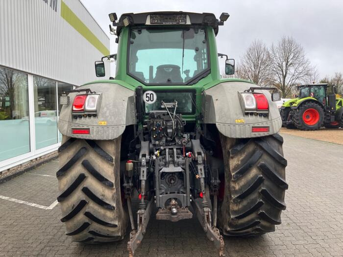 Fendt 824 Vario ProfiPlus - Traktor: foto 4 Fendt 824 Vario ProfiPlus - Traktor: foto 4