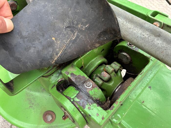 Krone KWT 11.22 - Barkthyese/ Shkundës bari: foto 5 Krone KWT 11.22 - Barkthyese/ Shkundës bari: foto 5