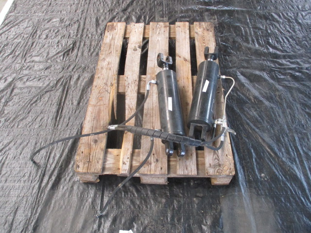 New Holland 84408341 Hydraulikzylinder - Dengmbledhëse katrore: foto 4 New Holland 84408341 Hydraulikzylinder - Dengmbledhëse katrore: foto 4