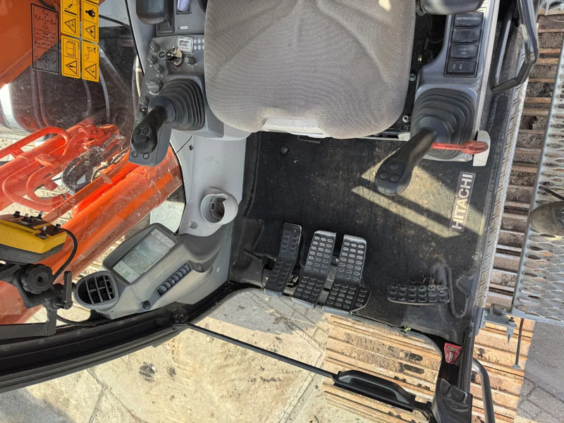 Hitachi Zaxis ZX 210- LC 5B Rupskraan - Ekskavator me zinxhirë: foto 3 Hitachi Zaxis ZX 210- LC 5B Rupskraan - Ekskavator me zinxhirë: foto 3