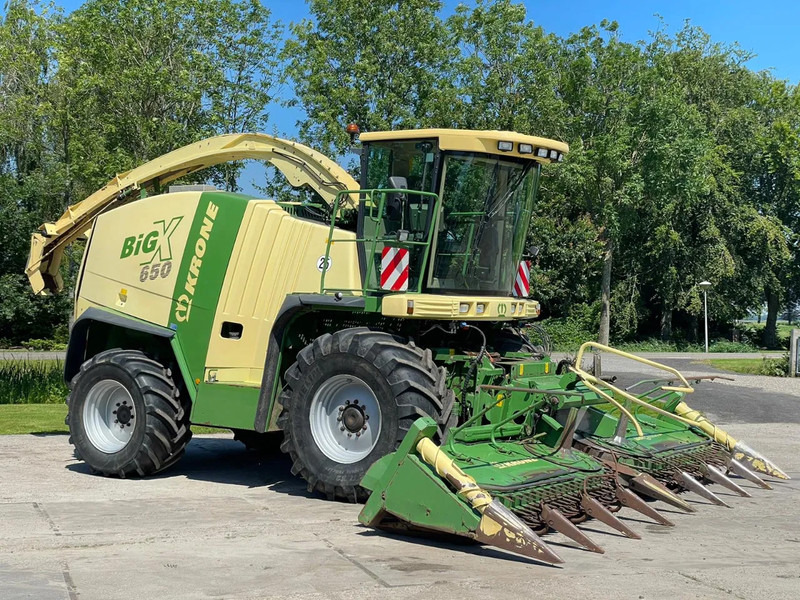 Krone Big X 650 V8 Maishakselaar Corn 4 WD Mais mercedes V8 - Copëtuese druri: foto 5 Krone Big X 650 V8 Maishakselaar Corn 4 WD Mais mercedes V8 - Copëtuese druri: foto 5