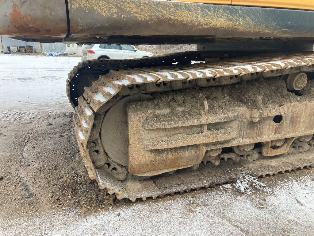 Hyundai HX 300 L - Ekskavator me zinxhirë: foto 4 Hyundai HX 300 L - Ekskavator me zinxhirë: foto 4