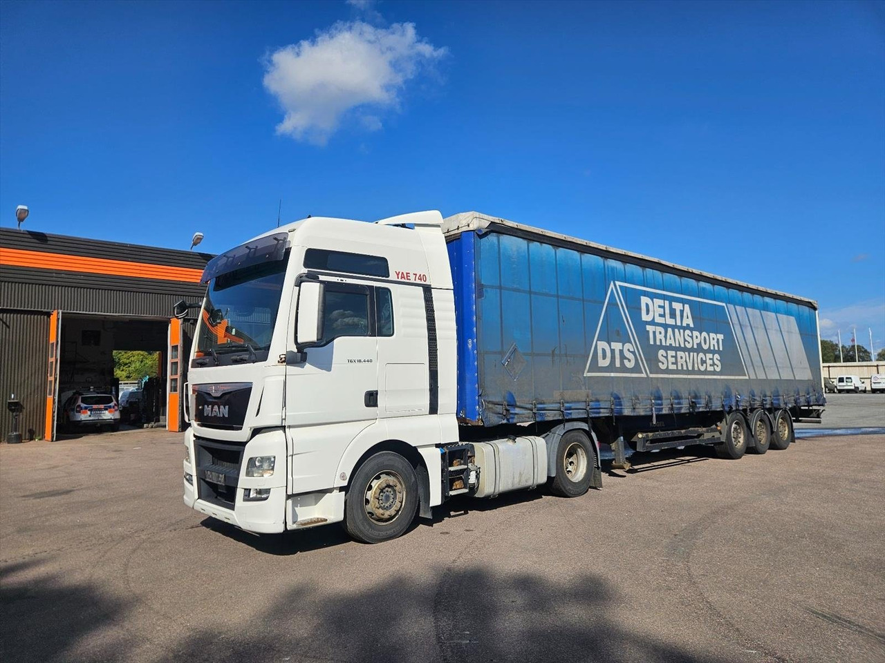 Dragbil med trailer MAN TGX 18.440 4X2 BLS -2015 | Kögel - Gjysmë-kamion, Gjysmë rimorkio me tendë: foto 1 Dragbil med trailer MAN TGX 18.440 4X2 BLS -2015 | Kögel - Gjysmë-kamion, Gjysmë rimorkio me tendë: foto 1