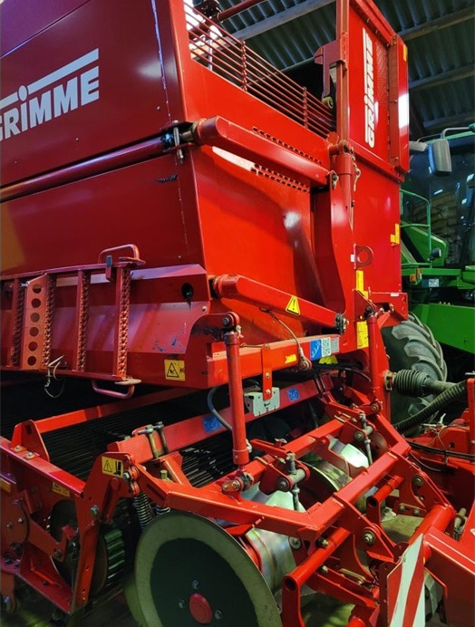 Grimme SE 170-60 XL - Makinë për nxjerrjen e patateve: foto 3 Grimme SE 170-60 XL - Makinë për nxjerrjen e patateve: foto 3