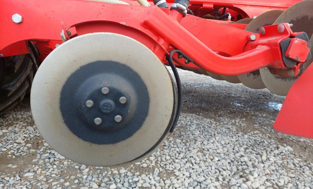 Mbjellëse në radhë Pöttinger Terrasem R4 Fertilizer: foto 12