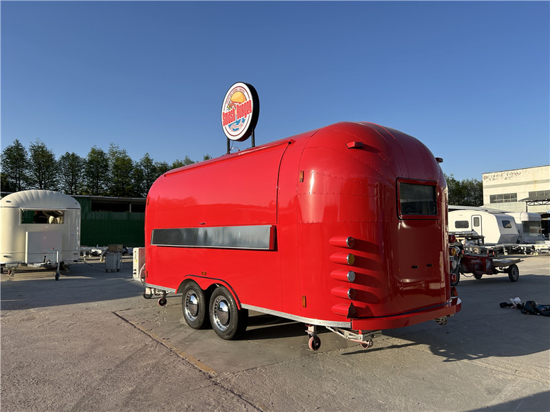 Burger Van Smash Burger Trailer |Handcrafted Burgers & Fries Food Truck - Rimorkio shpërndarëse: foto 3 Burger Van Smash Burger Trailer |Handcrafted Burgers & Fries Food Truck - Rimorkio shpërndarëse: foto 3