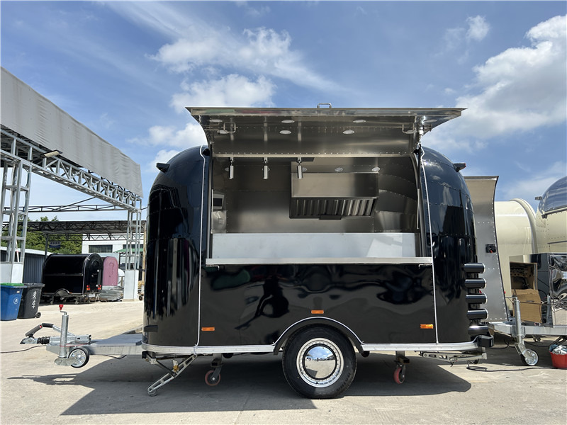 European Food Truck Crepe,Burger,Grilled Sausage,Lángos Food Trailer - Rimorkio shpërndarëse: foto 1 European Food Truck Crepe,Burger,Grilled Sausage,Lángos Food Trailer - Rimorkio shpërndarëse: foto 1