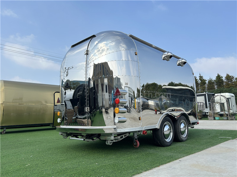 HUANMAI Burger Food Truck Beverage Food Trailer - Rimorkio shpërndarëse: foto 5 HUANMAI Burger Food Truck Beverage Food Trailer - Rimorkio shpërndarëse: foto 5