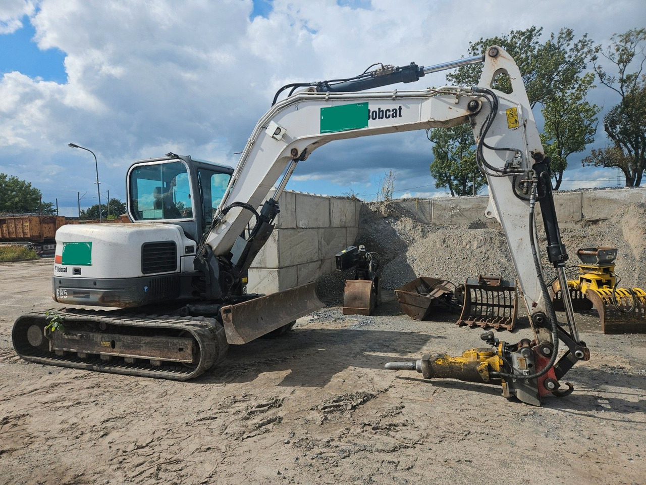Bobcat E85 mit Hammer, Sortiergreifer + 4 Anbaugeräte! - Miniekskavator: foto 1 Bobcat E85 mit Hammer, Sortiergreifer + 4 Anbaugeräte! - Miniekskavator: foto 1