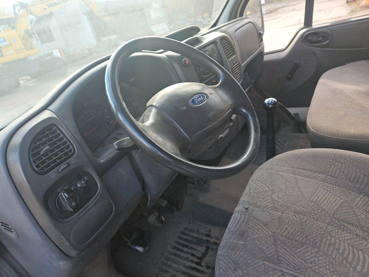 Ford Transit DOKA Pritsche Zwillingsbereifung - Kamioncine me karroceri, Kamioncine dopio kabinë: foto 5 Ford Transit DOKA Pritsche Zwillingsbereifung - Kamioncine me karroceri, Kamioncine dopio kabinë: foto 5