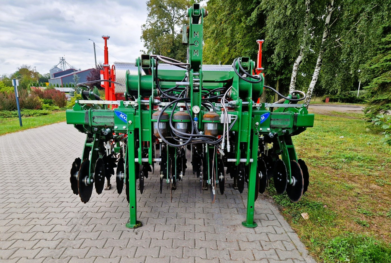 MASCHIO GASPARDO + Moretto MOM MAGA 6R + Strip Hawk - Makinë mbjellëse precize: foto 2 MASCHIO GASPARDO + Moretto MOM MAGA 6R + Strip Hawk - Makinë mbjellëse precize: foto 2