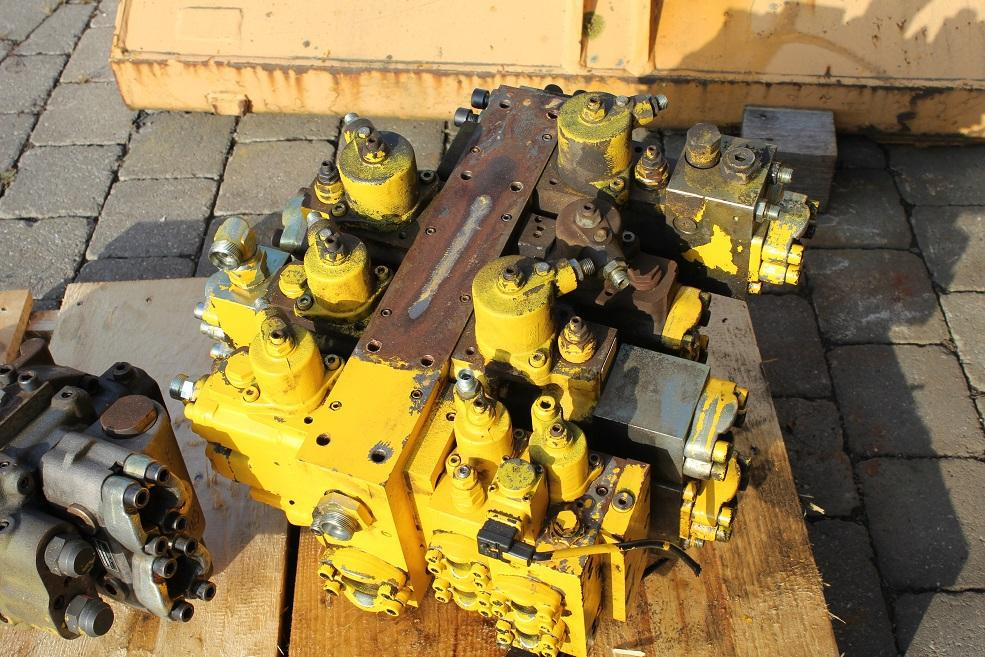 Furukawa W 735 - Valvula hidraulike për Makineri ndërtimi: foto 2 Furukawa W 735 - Valvula hidraulike për Makineri ndërtimi: foto 2