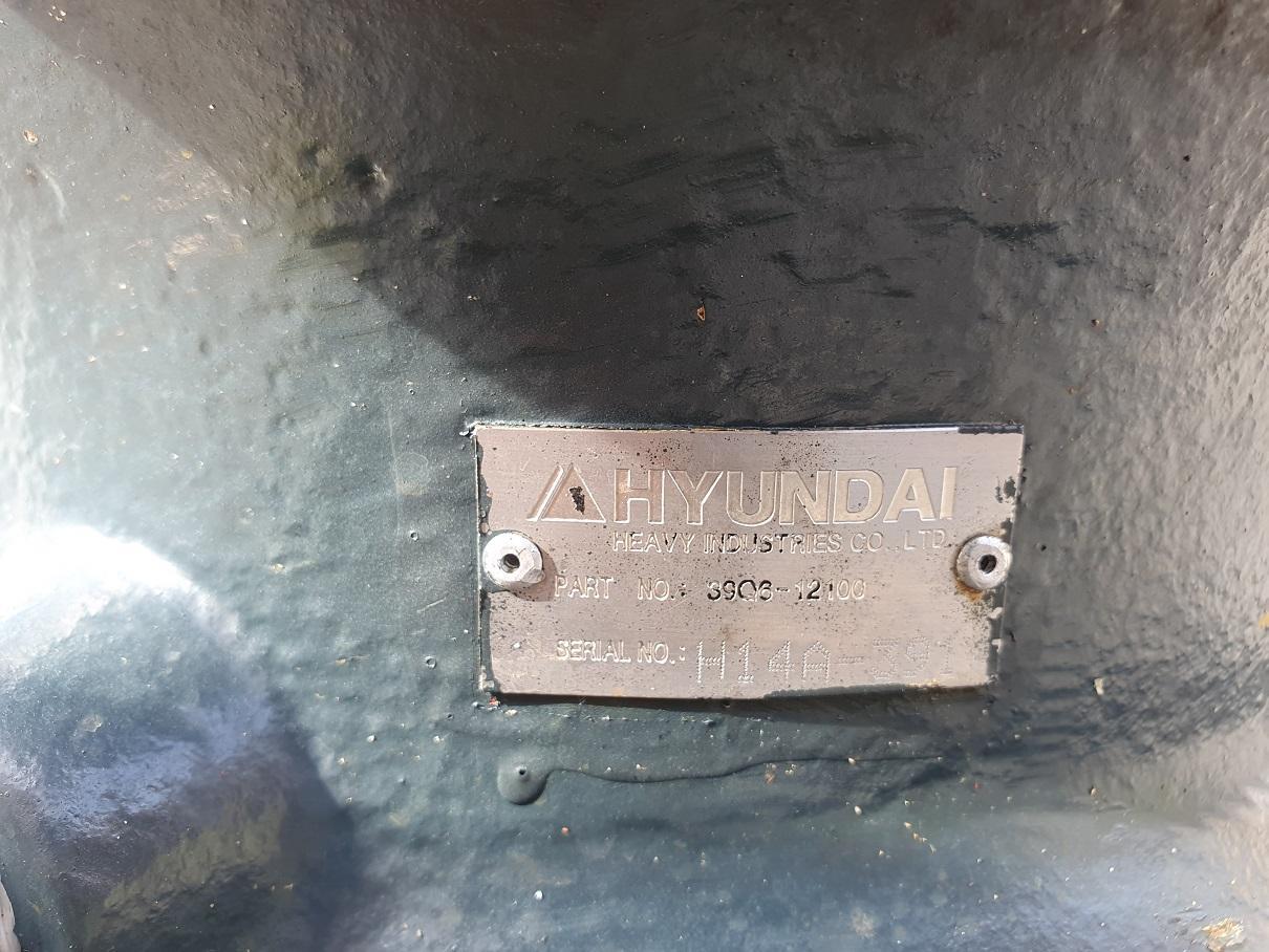Hyundai Robex 220 LC 9A - Motor rrotullues për Makineri ndërtimi: foto 5 Hyundai Robex 220 LC 9A - Motor rrotullues për Makineri ndërtimi: foto 5