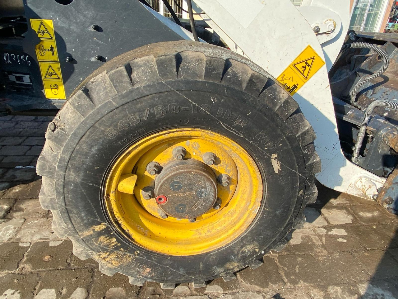 Fadrom me goma Komatsu WA 70-7: foto 9