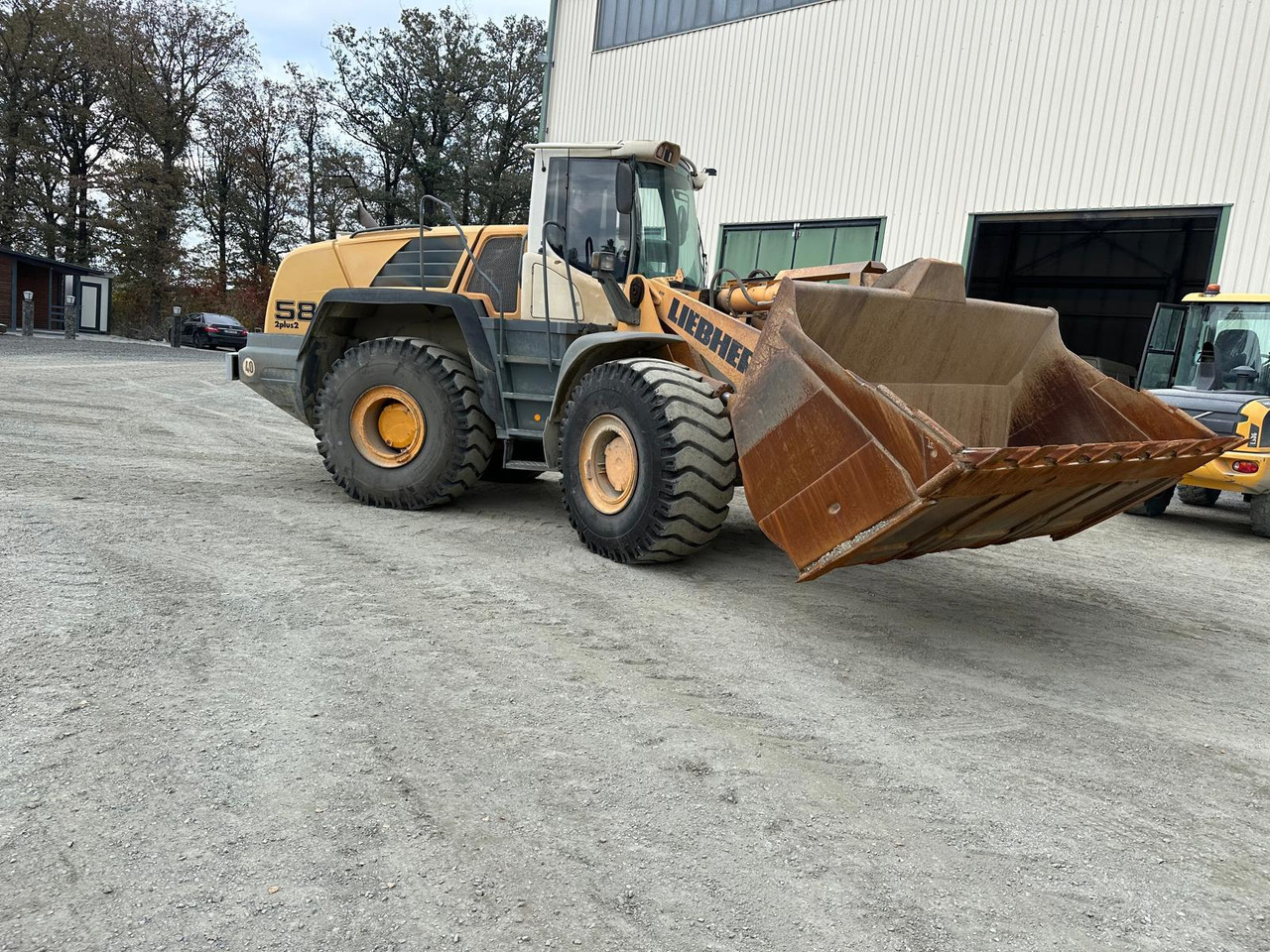 Liebherr L 580 2 plus 2 - Fadrom me goma: foto 1 Liebherr L 580 2 plus 2 - Fadrom me goma: foto 1