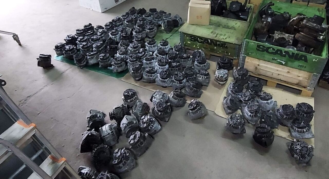 Bosch , 110A , 28V DAF CF75, XF 95 - Gjeneratori për Kamioni: foto 1 Bosch , 110A , 28V DAF CF75, XF 95 - Gjeneratori për Kamioni: foto 1