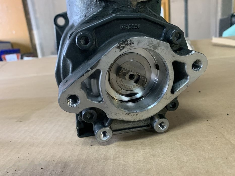 Knorr-Bremse podwójny używany do naprawy LK4936 IVECO Stralis Euro 5, LK4936 450KM, 2012r- truck - Kompresori i ajrit të frenave për Kamioni: foto 4 Knorr-Bremse podwójny używany do naprawy LK4936 IVECO Stralis Euro 5, LK4936 450KM, 2012r- truck - Kompresori i ajrit të frenave për Kamioni: foto 4