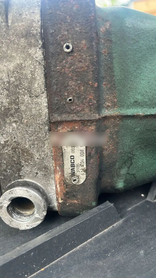 Kompresor Sprężarka Powietrza Volvo WABCO 4127040080 Volvo - Kompresori i ajrit të frenave për Kamioni: foto 3 Kompresor Sprężarka Powietrza Volvo WABCO 4127040080 Volvo - Kompresori i ajrit të frenave për Kamioni: foto 3