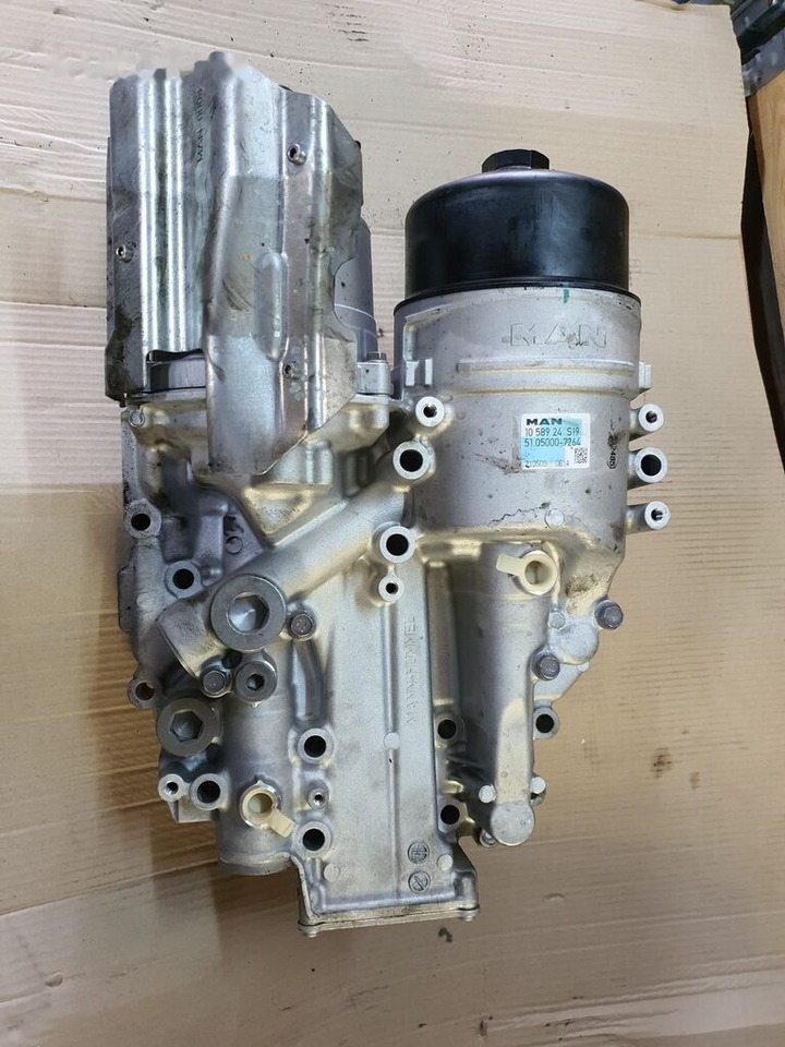 Mann-Filter MAN EURO 6 TGA TGX MAN TGX / TGS Euro 6 truck - Filtri i vajit për Kamioni: foto 1 Mann-Filter MAN EURO 6 TGA TGX MAN TGX / TGS Euro 6 truck - Filtri i vajit për Kamioni: foto 1