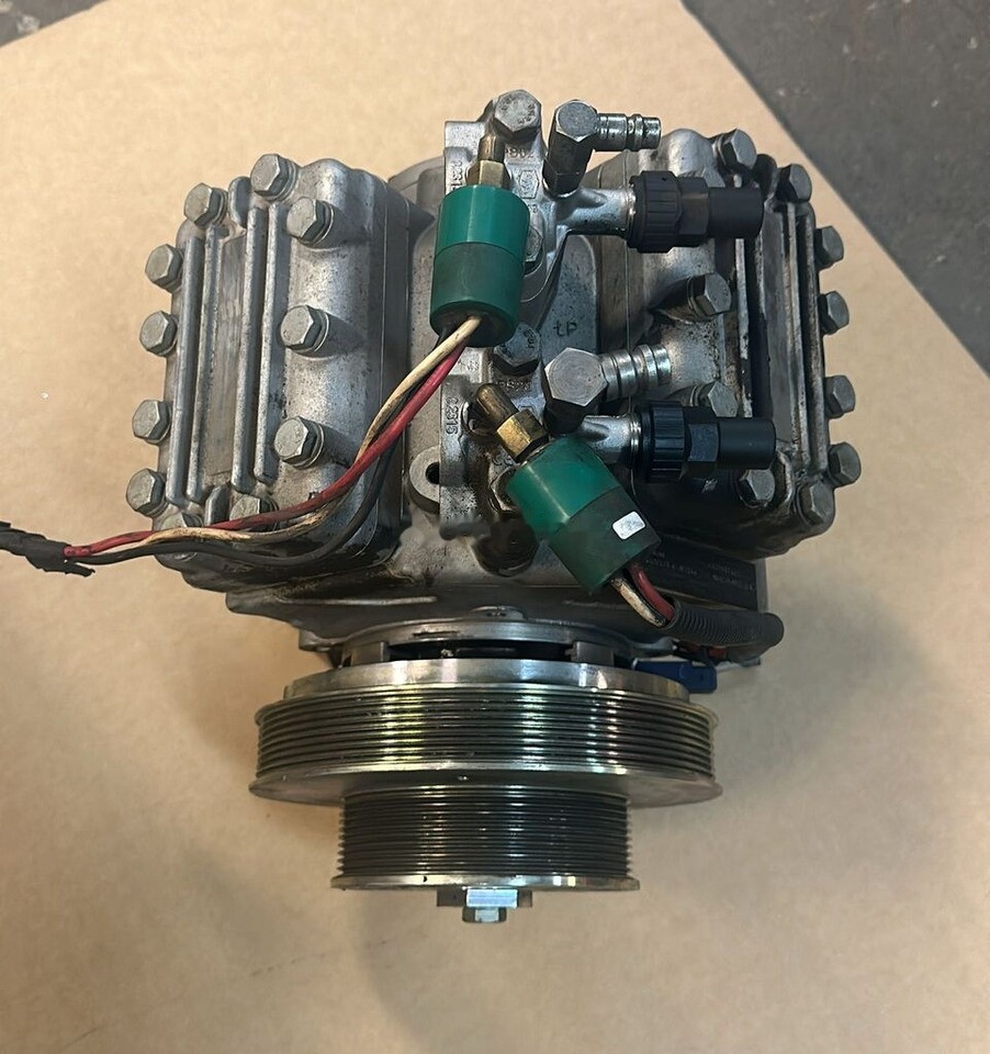 Sprężarka kompresor klimatyzacji Bock Eberspacher FKX40/470K 8862010000407 - Kompresor A/C për Kamioni: foto 5 Sprężarka kompresor klimatyzacji Bock Eberspacher FKX40/470K 8862010000407 - Kompresor A/C për Kamioni: foto 5