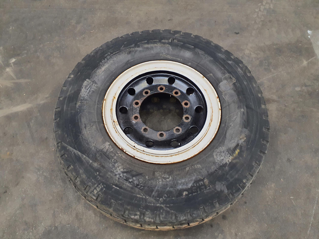 Bridgestone Wheel 385/95R25 10 4.7 3p - Rrota për Vinç: foto 1 Bridgestone Wheel 385/95R25 10 4.7 3p - Rrota për Vinç: foto 1