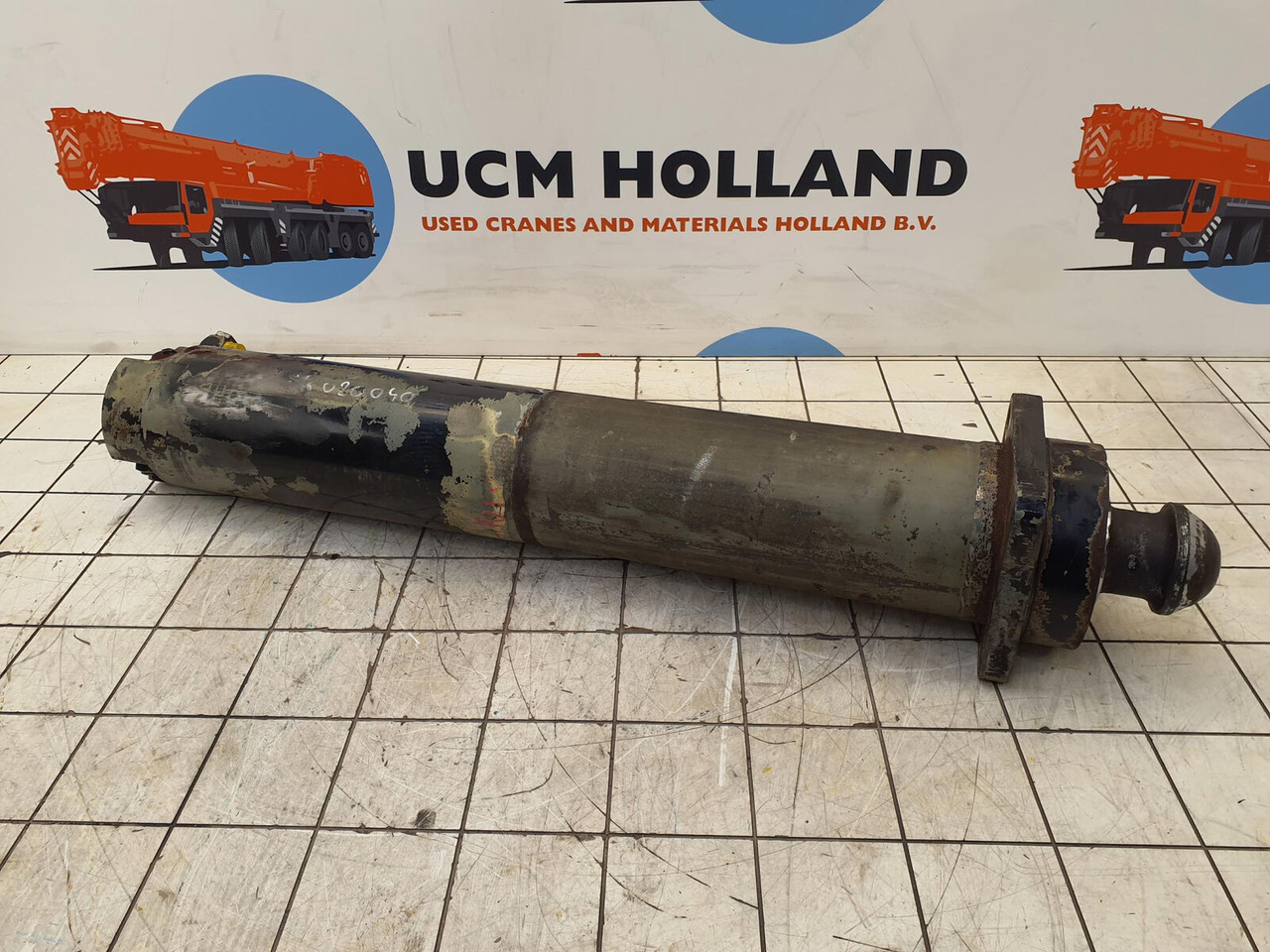 FAUN ATF 60-4 support cylinder rear - Cilindri hidraulik për Vinç: foto 2 FAUN ATF 60-4 support cylinder rear - Cilindri hidraulik për Vinç: foto 2