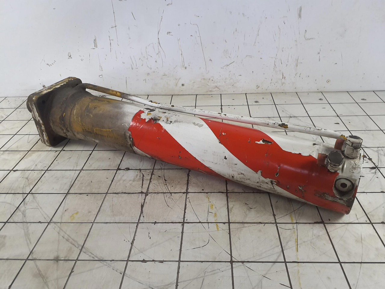 FAUN AUN RTF 30 outrigger cylinder - Cilindri hidraulik për Autovinç: foto 4 FAUN AUN RTF 30 outrigger cylinder - Cilindri hidraulik për Autovinç: foto 4