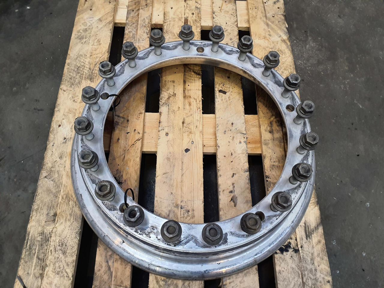 Bandazh për Vinç Grove Front ring rim 445/95R25 12 13.2 2p Alu: foto 6