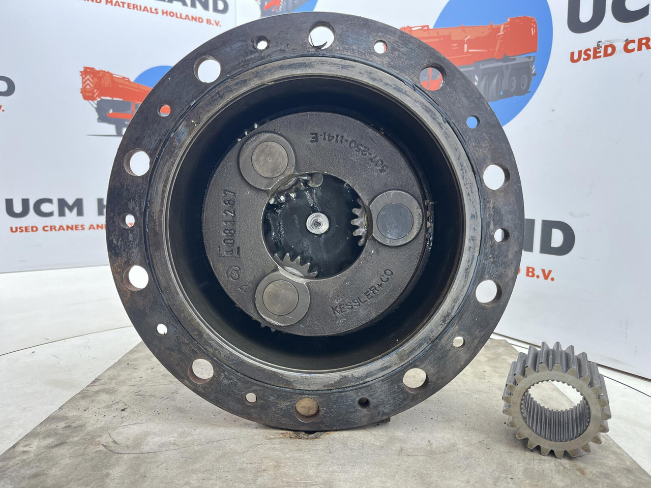 Krupp 70 GMT planetary gear 21-21-63-40-3pl-H135-46 - Transmisioni përfundimtar për Autovinç: foto 4 Krupp 70 GMT planetary gear 21-21-63-40-3pl-H135-46 - Transmisioni përfundimtar për Autovinç: foto 4